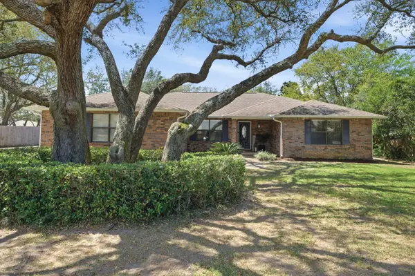 2569 Cypress Point Circle, Navarre, FL 32566