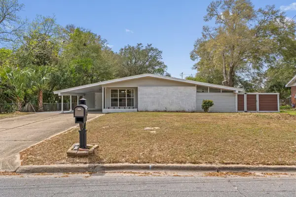 17 Azalea Drive, Mary Esther, FL 32569