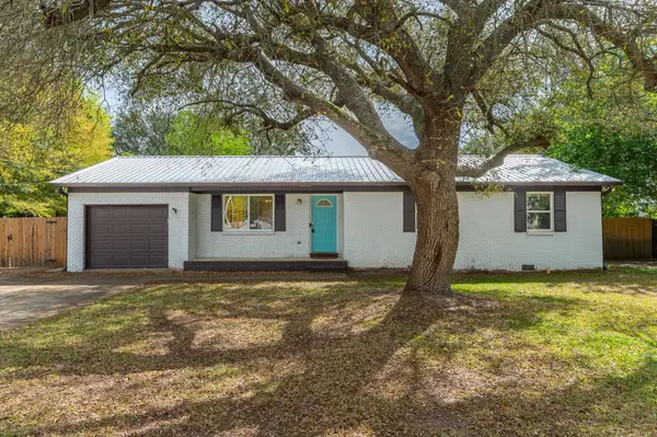 1568 Phyllis Court, Gulf Breeze, FL 32563