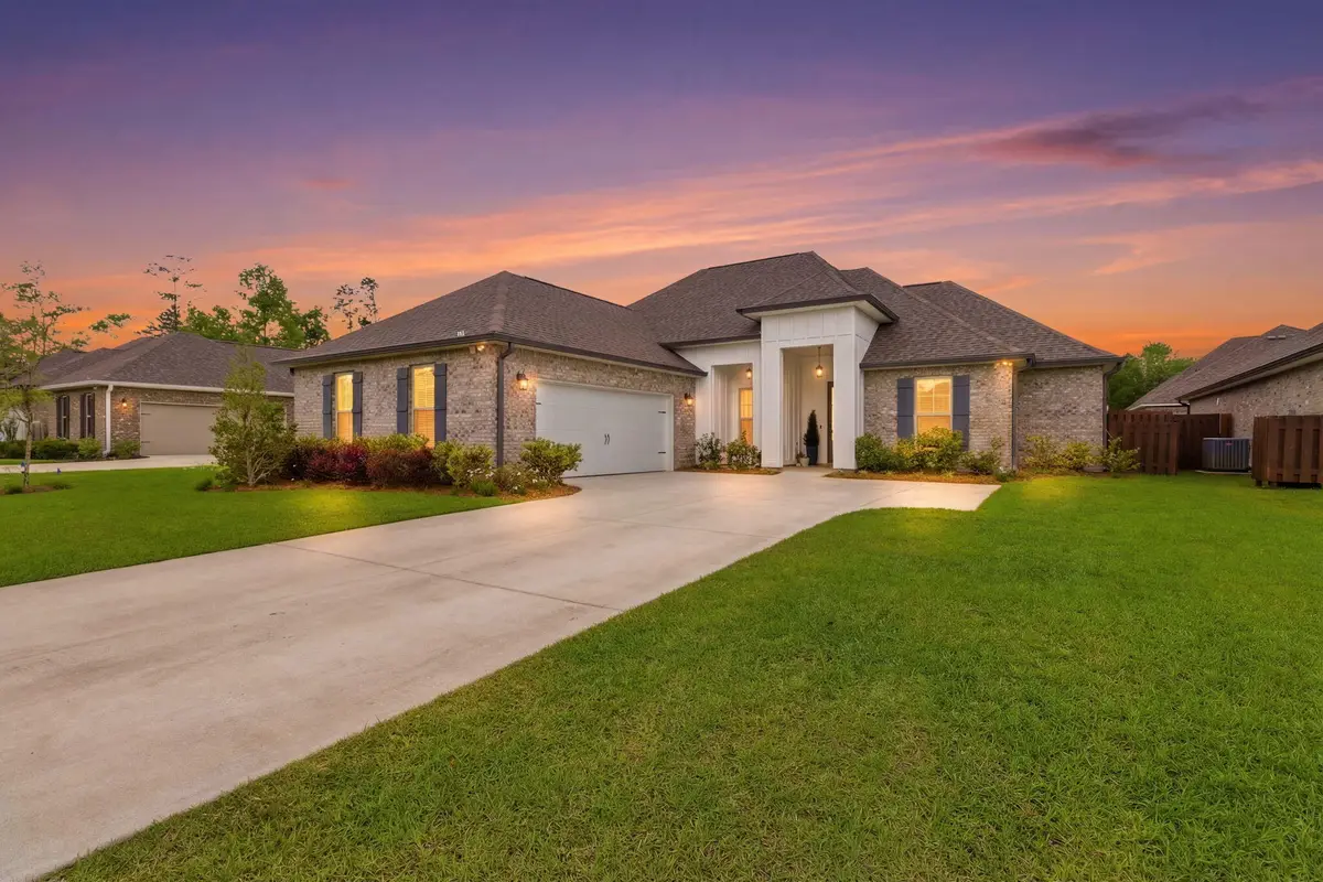 140 Flora Lane, Freeport, FL 32439 - #1