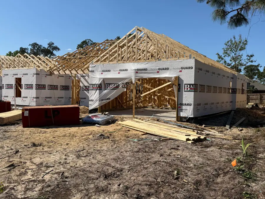 565 W Pine Street, Mary Esther, FL 32569 - #3