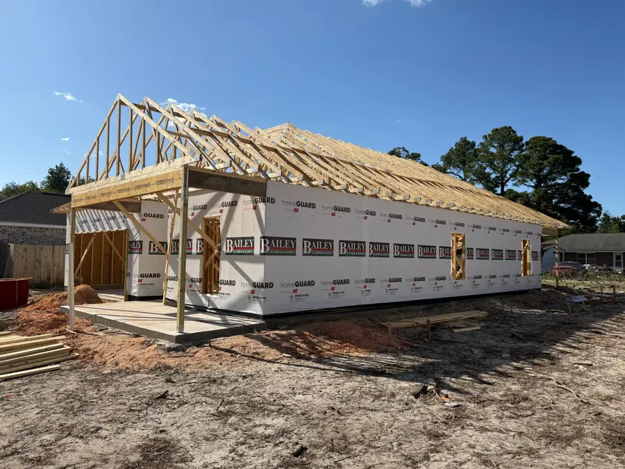 567 W Pine Street, Mary Esther, FL 32569 - #3