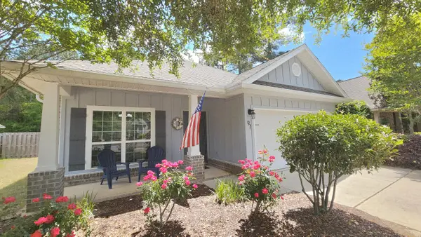 97 Dickens Drive, Freeport, FL 32439