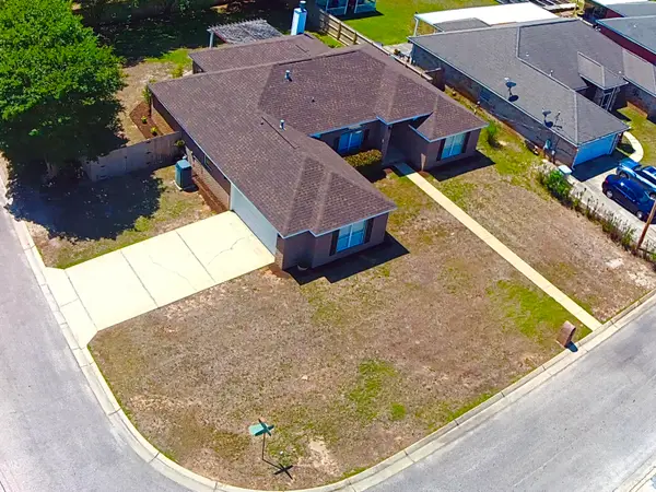 8293 Onich Drive, Navarre, FL 32566