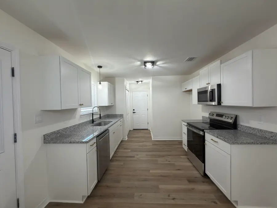 6121 Robin Road, Crestview, FL 32539 - #3