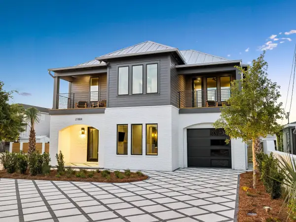 21804 Sunset Avenue, Panama City, FL 32413