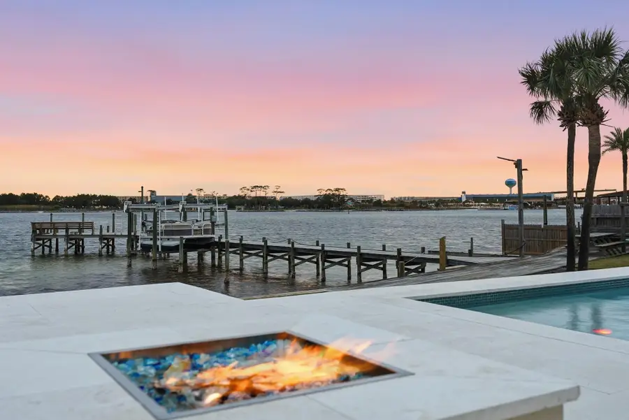 215 SE Hood Avenue, Fort Walton Beach, FL 32548 - #2