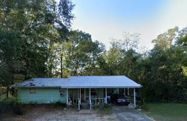 395 E Brock Avenue, Bonifay, FL 32425