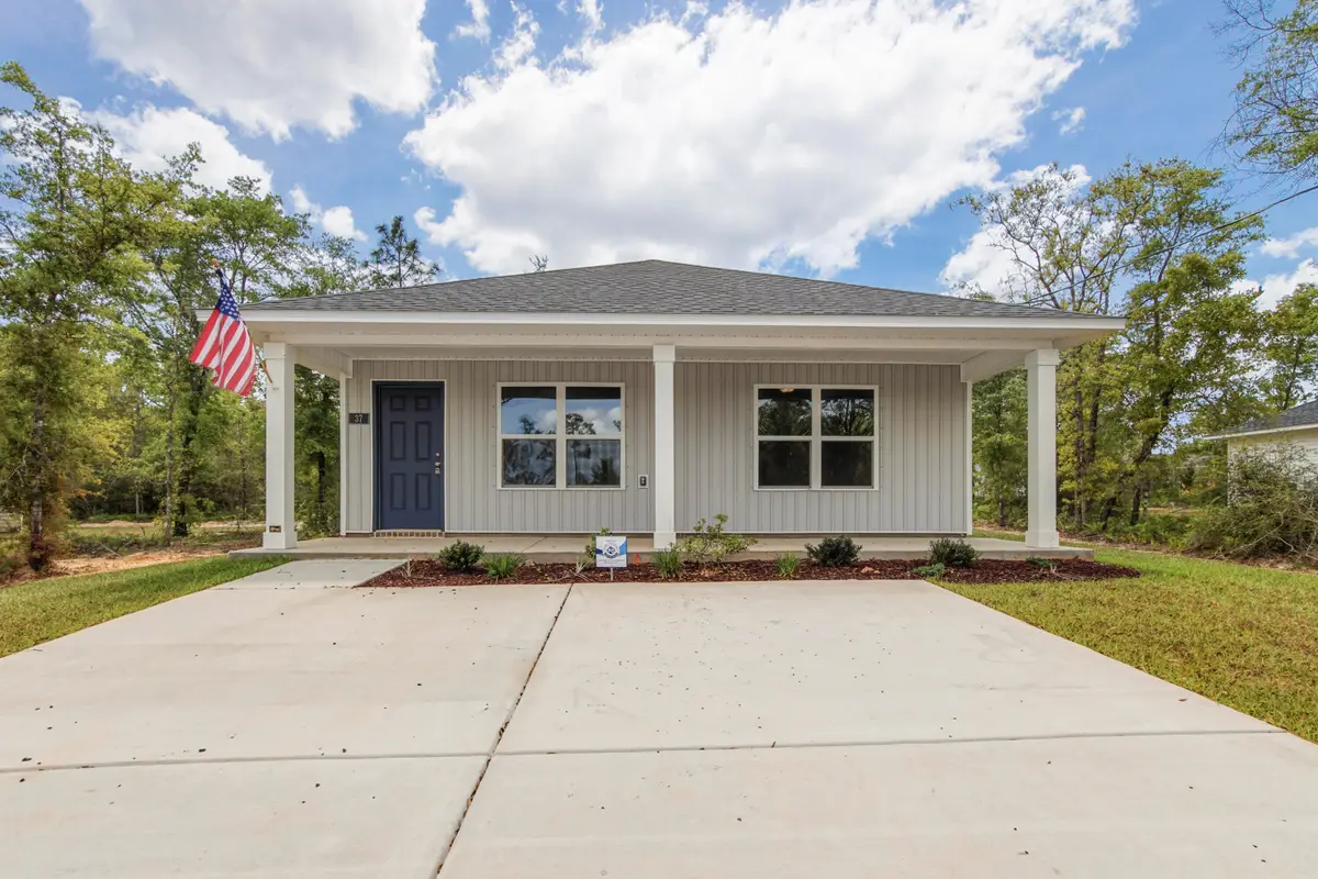 37 Pansy Lane, Defuniak Springs, FL 32433 - #1