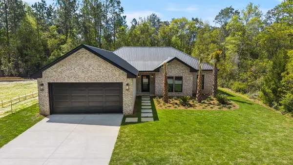 57 Village Court, Freeport, FL 32439