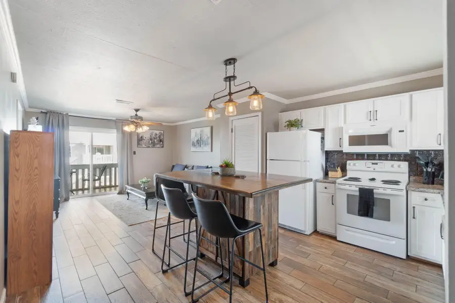 1330 SW Miracle Strip Parkway #302, Fort Walton Beach, FL 32548 - #2