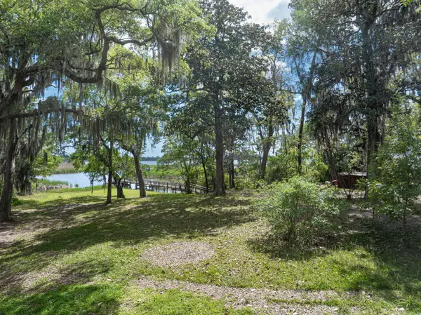 203 Pitts Bayshore Drive, Freeport, FL 32439