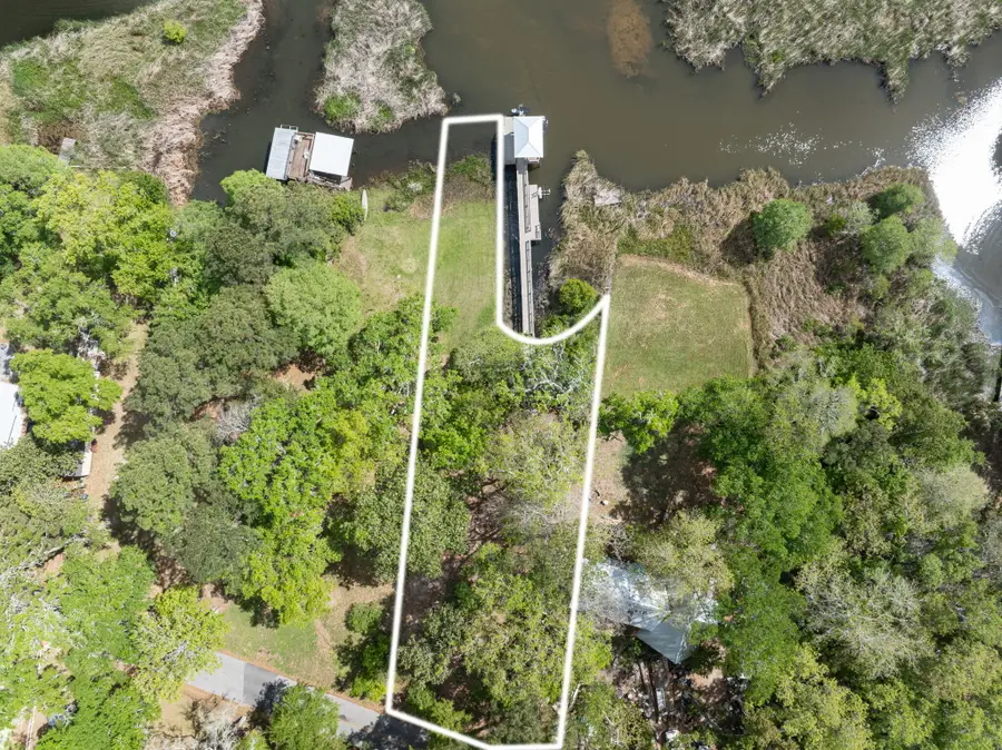 203 Pitts Bayshore Drive, Freeport, FL 32439 - #2