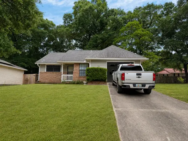 114 Fairoaks Drive, Crestview, FL 32539