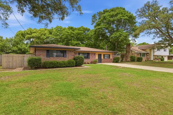 215 NW Sotir Street, Fort Walton Beach, FL 32548