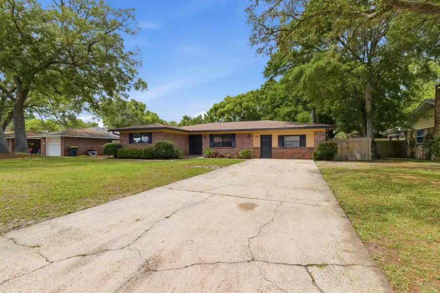 215 NW Sotir Street, Fort Walton Beach, FL 32548 - #2