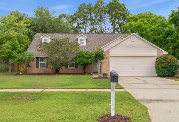 2284 Prytania Circle, Navarre, FL 32566
