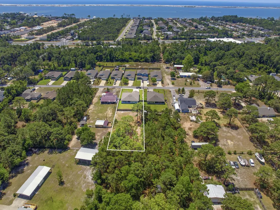 9152 Timber Lane, Navarre, FL 32566 - #2