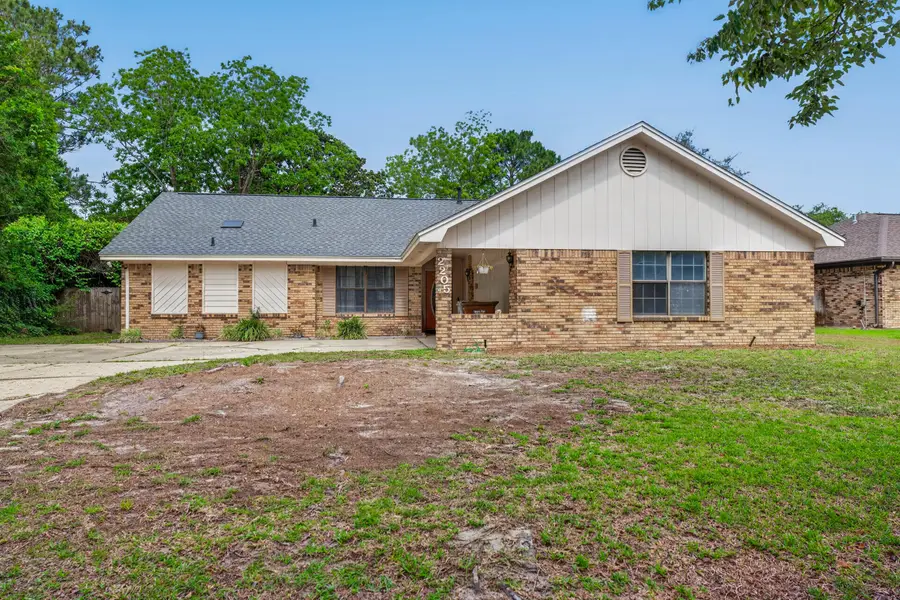 2205 Calle De Marbella, Navarre, FL 32566 - #2