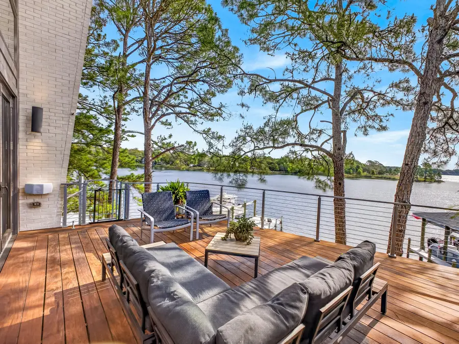296 S Bayshore Drive, Valparaiso, FL 32580 - #2