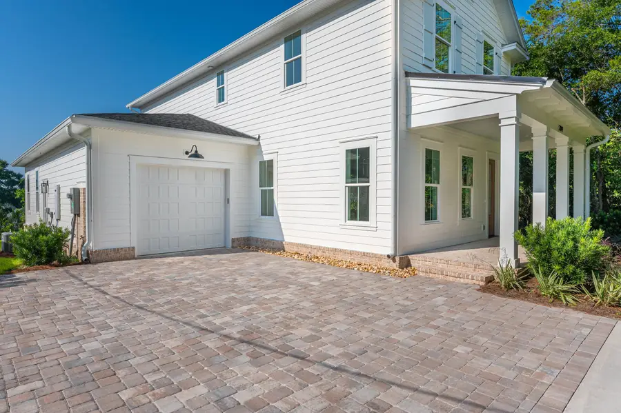289 E Glen Avenue, Valparaiso, FL 32580 - #2