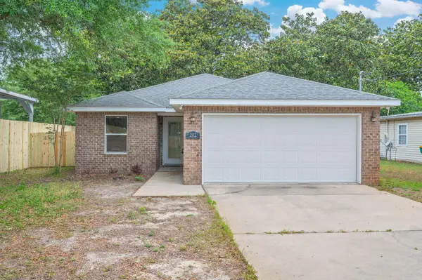 202 Paschel Avenue, Mary Esther, FL 32569