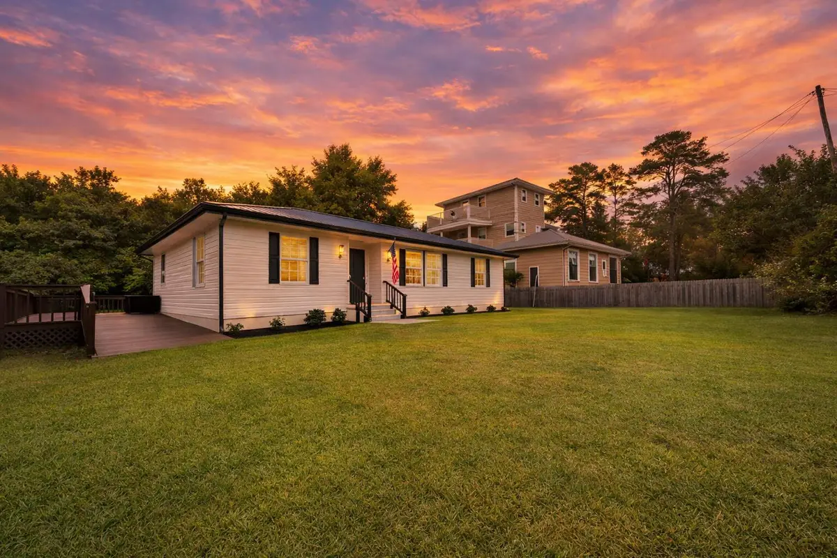155 Westview Avenue, Valparaiso, FL 32580 - #1