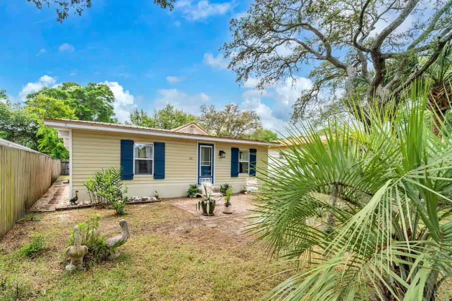 102 SE Magnolia Avenue, Fort Walton Beach, FL 32548 - #2