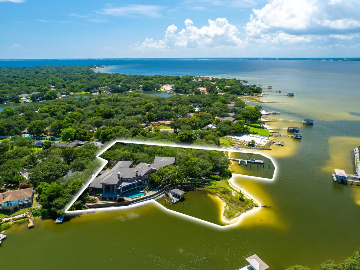 204 Laura Lane, Gulf Breeze, FL 32561 - #1