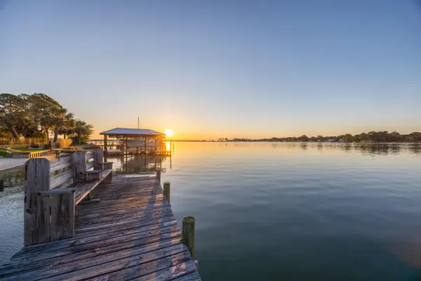 239 Beachview Drive, Fort Walton Beach, FL 32547