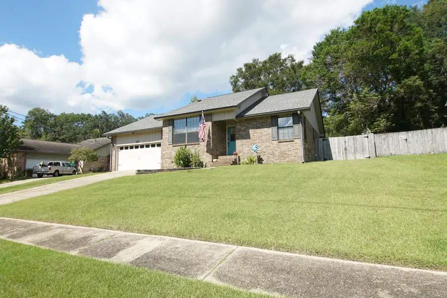 221 Karen Court, Niceville, FL 32578 - #3