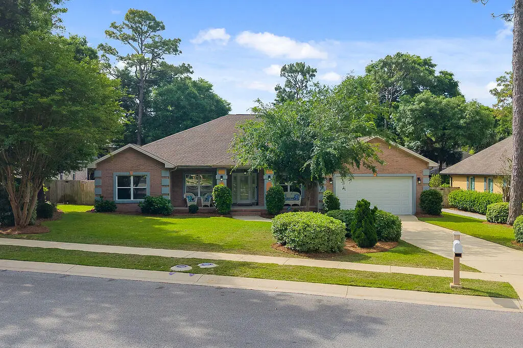 819 Coldwater Creek Circle, Niceville, FL 32578 - #1