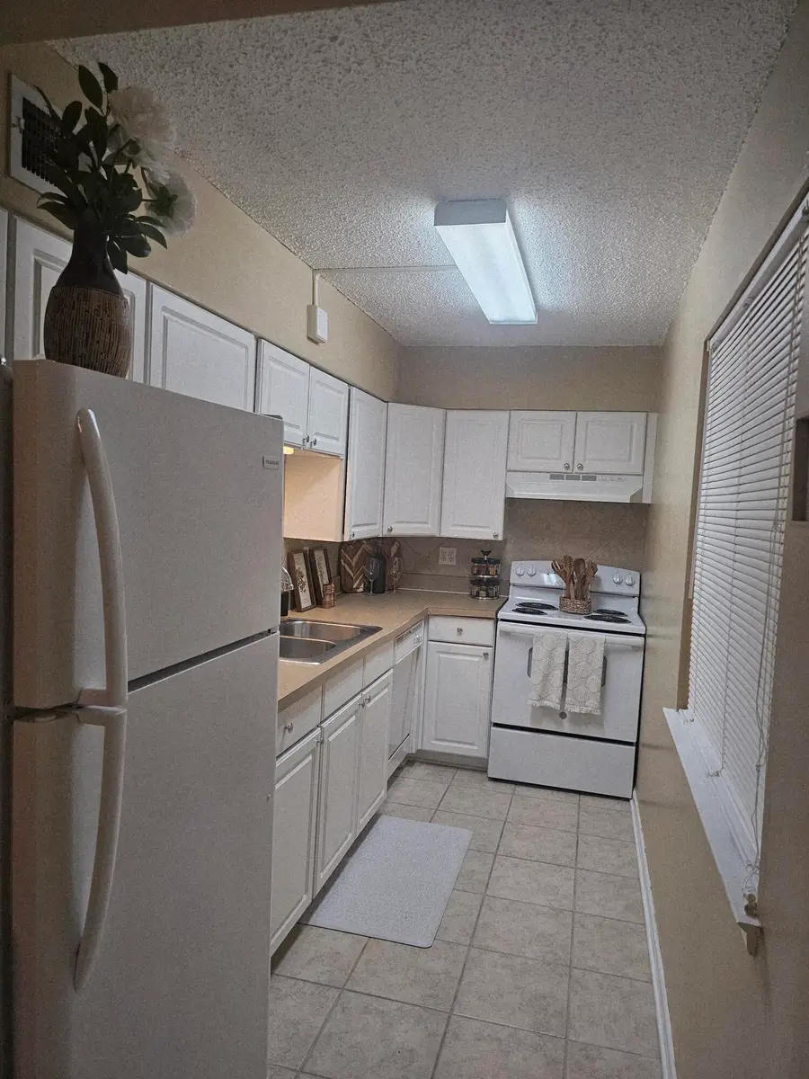 209 W Miracle Strip Parkway #D208, Mary Esther, FL 32569 - #3