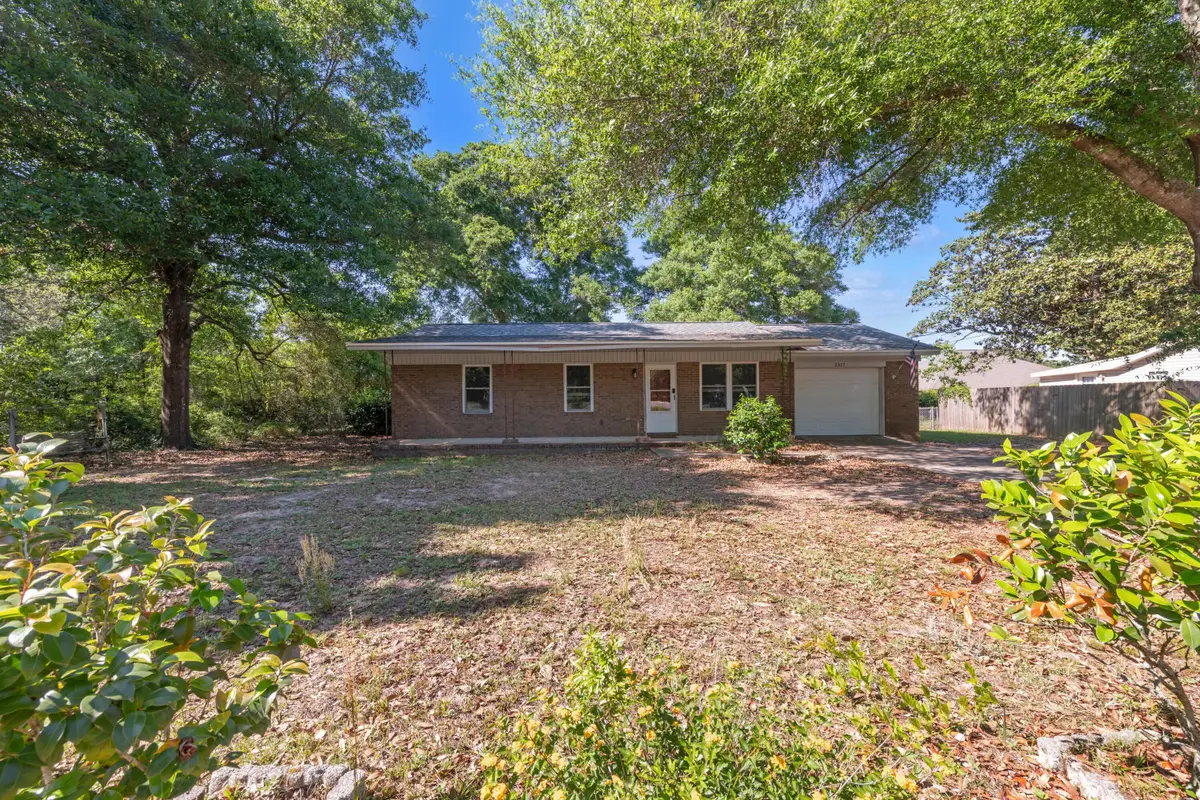 2317 Lewis Street, Crestview, FL 32536 - #1