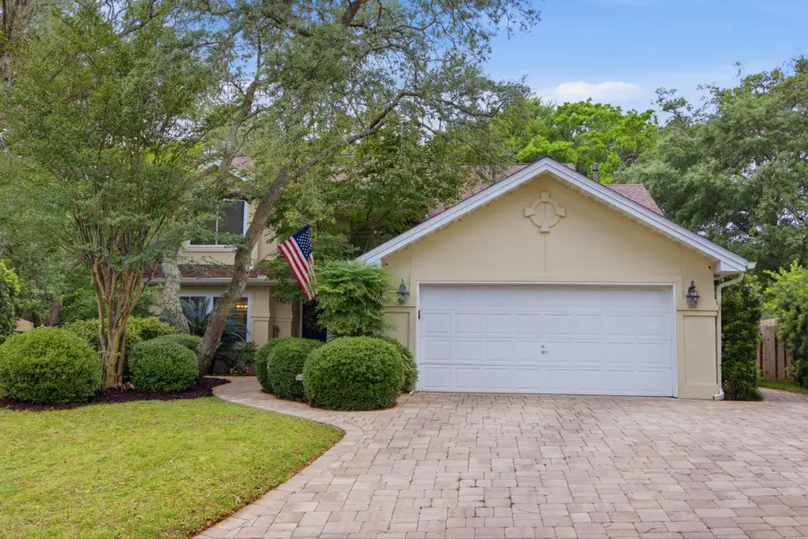 2807 Lee Trevino Court, Shalimar, FL 32579 - #2