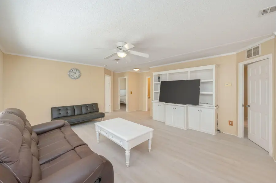 203 W Picasso Circle, Defuniak Springs, FL 32433 - #3