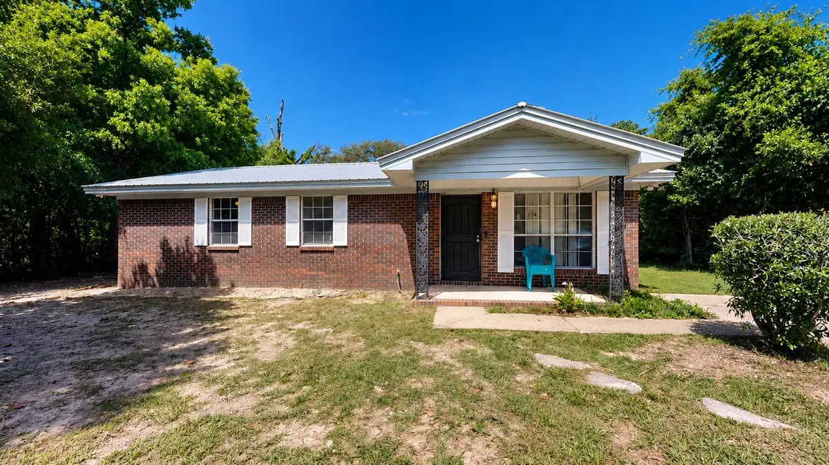 834 Mcdonald Street, Crestview, FL 32536 - #1