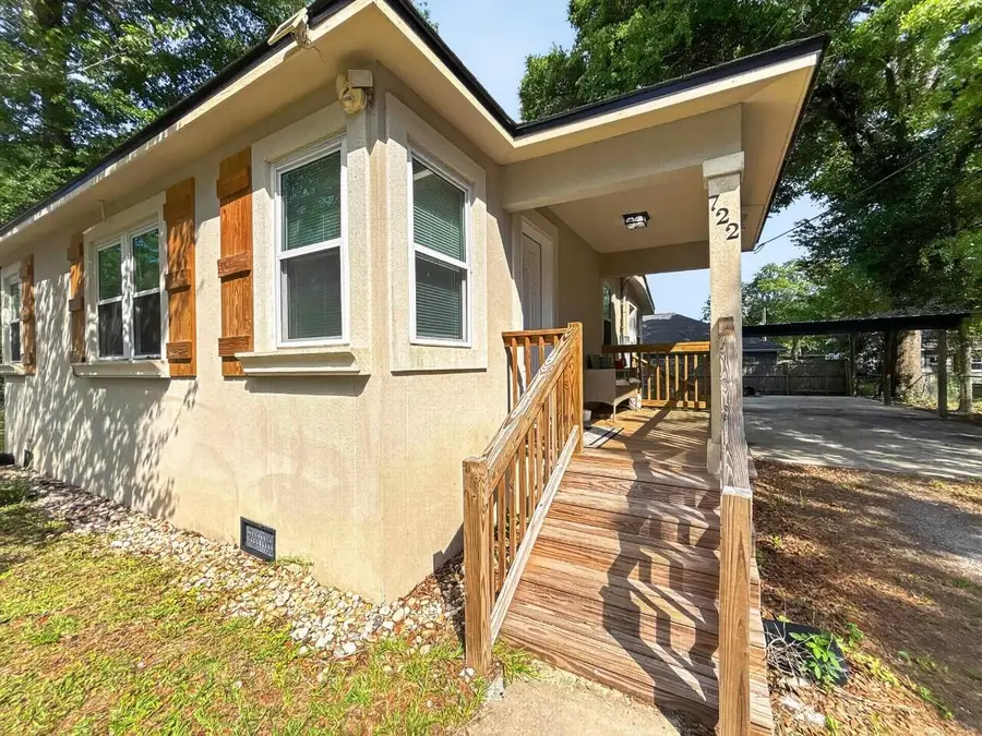 722 Powell Drive, Niceville, FL 32578 - #2
