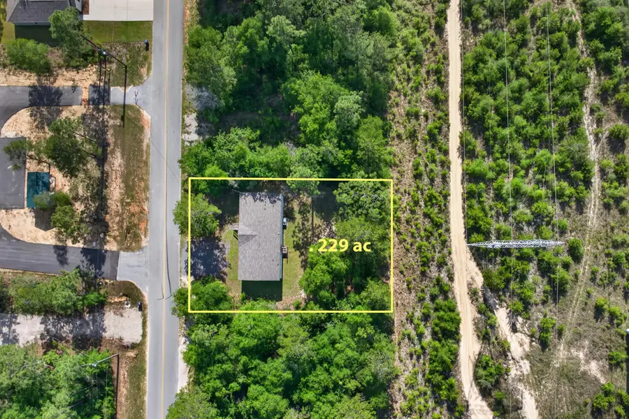 158 W Violet Lane, Defuniak Springs, FL 32433 - #3