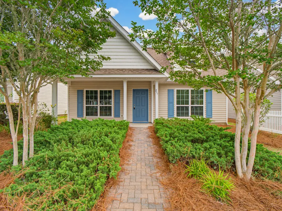 237 Nelly Street, Freeport, FL 32439 - #3