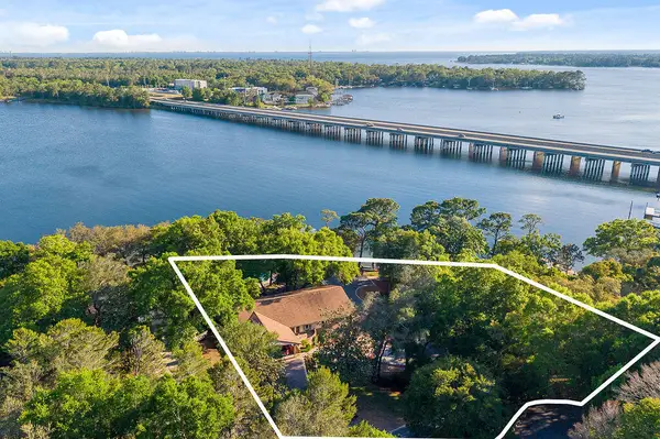 104 Bayou Drive, Niceville, FL 32578