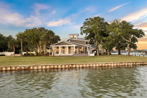 11 Paradise Point Road, Shalimar, FL 32579