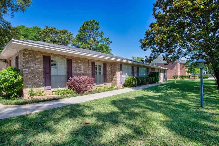 645 NE Country Club Avenue, Fort Walton Beach, FL 32547 - #2