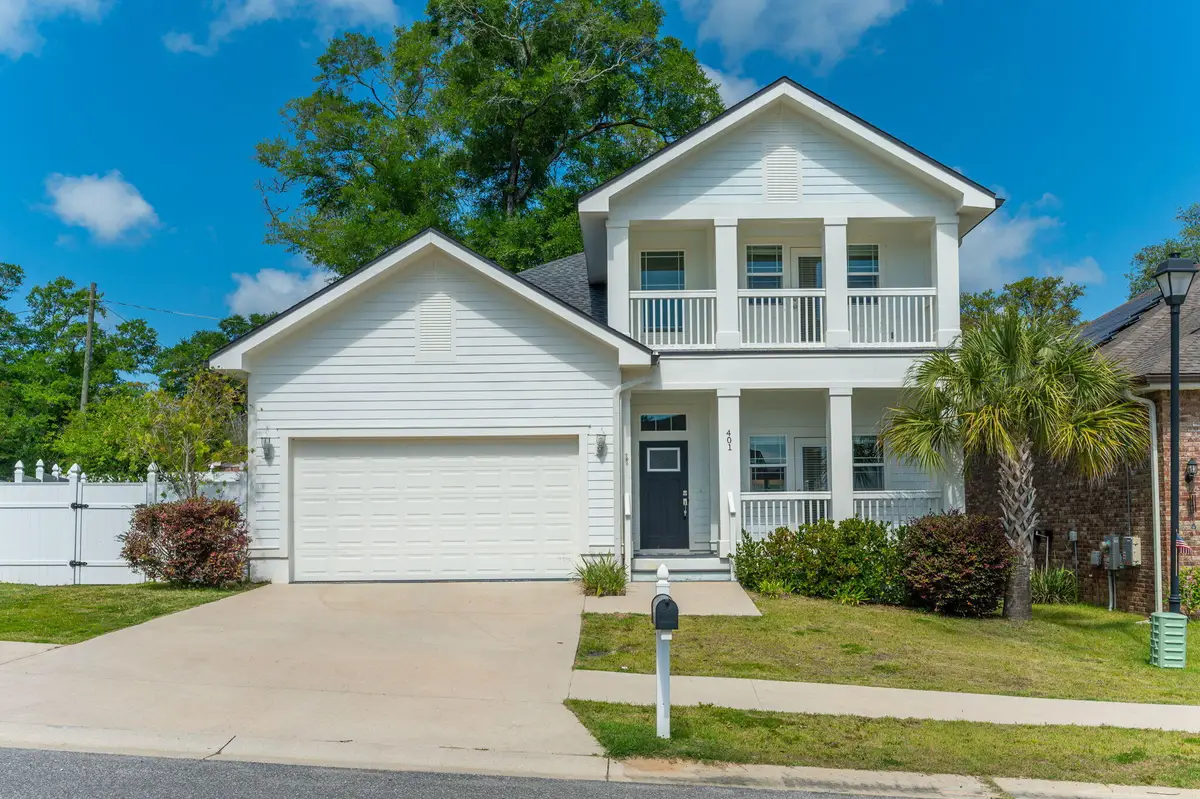 401 Hideaway Lane, Niceville, FL 32578 - #1