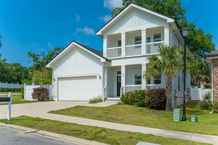 401 Hideaway Lane, Niceville, FL 32578 - #2