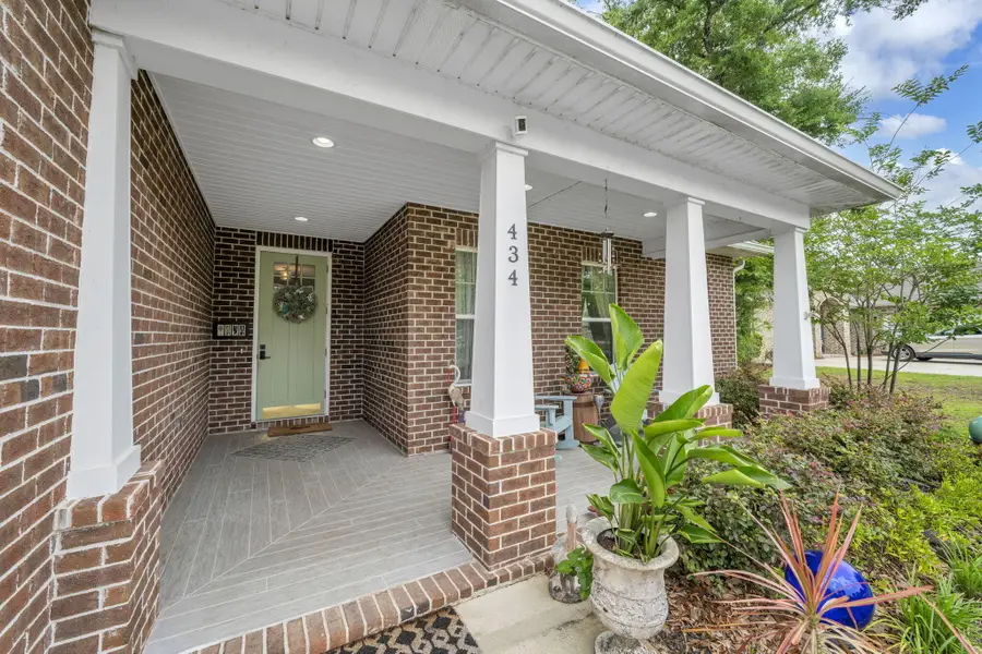 434 Mango Lane, Freeport, FL 32439 - #2