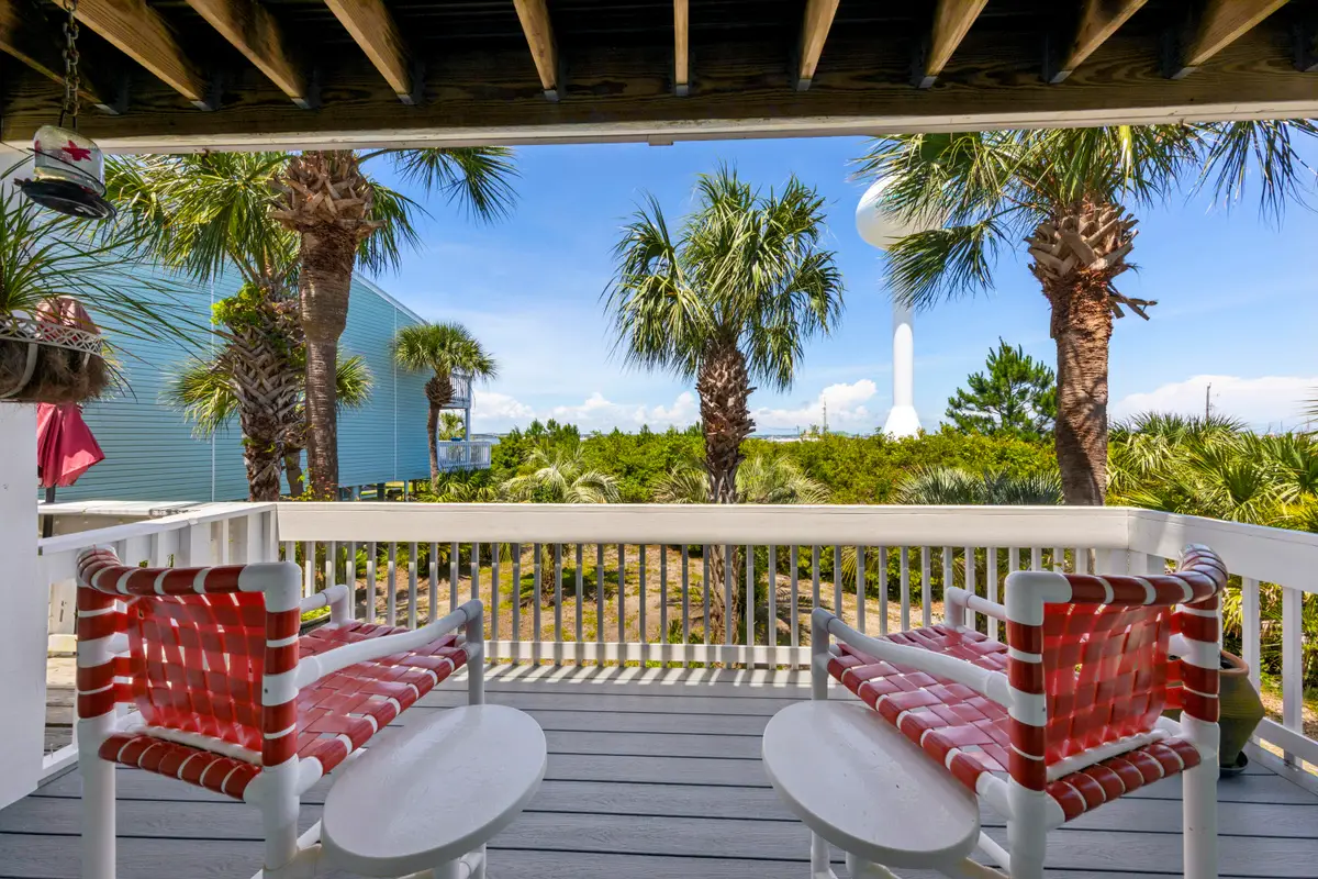 8522 Gulf Boulevard #APT 11, Navarre, FL 32566 - #1
