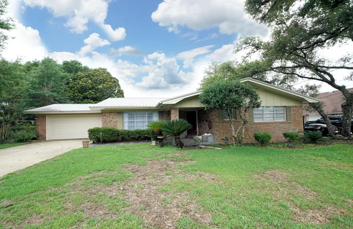 319 NW Briarwood Circle, Fort Walton Beach, FL 32548 - #1