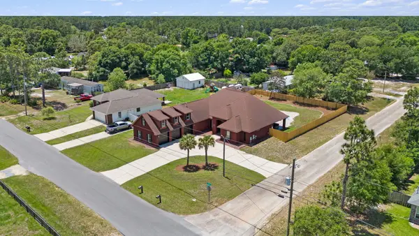 2425 Salamanca Street, Navarre, FL 32566