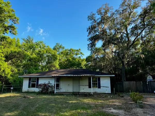 6875 Sunburst Lane, Milton, FL 32570
